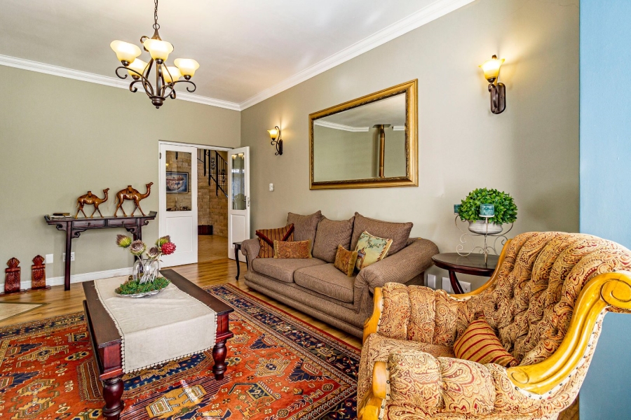 5 Bedroom Property for Sale in Golden Acre Western Cape